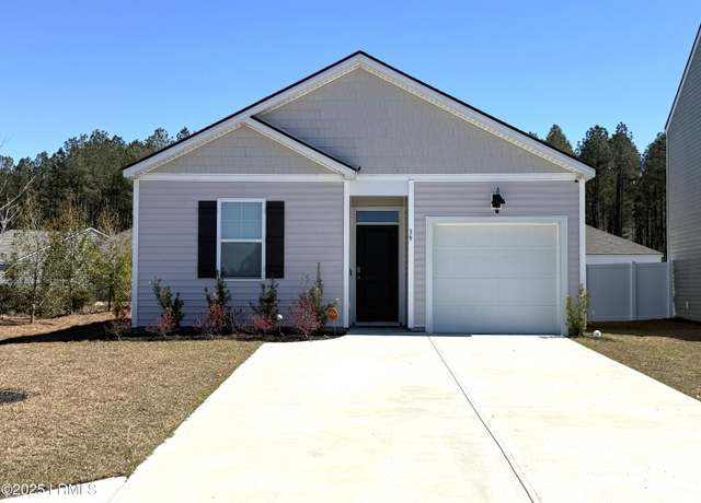 Property at 39 Hideaway St, Ridgeland, SC 29936, 4 beds, 2 baths
