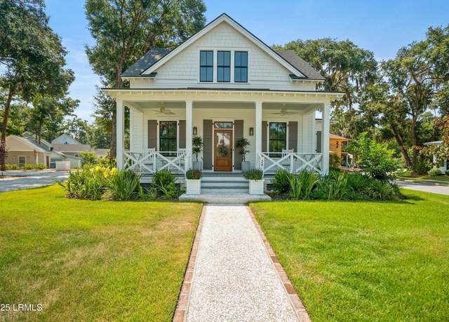 Property at 29 Veridian Park W, Beaufort, SC 29907, 4 beds, 3 baths