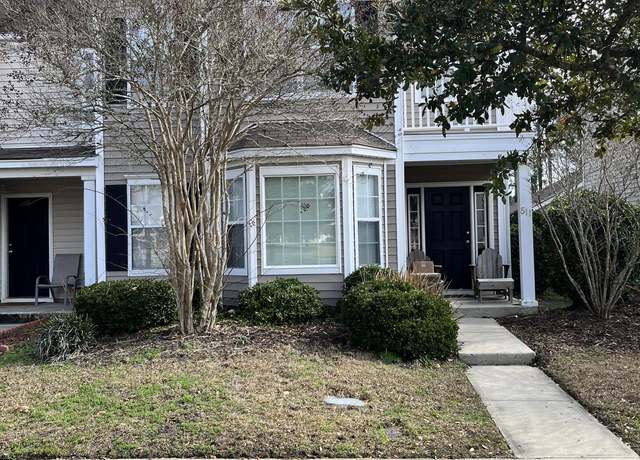 Property at 511 Eastwater Ln, Bluffton, SC 29909, 4 beds, 3.5 baths