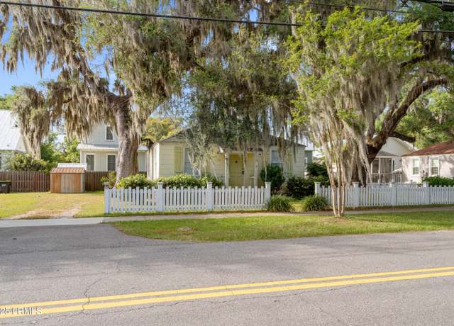 Property at 2307 Depot Rd, Beaufort, SC 29902, 2 beds, 1 bath