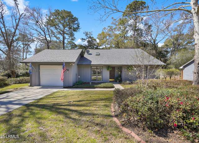 Property at 20 Chesterfield Dr, Beaufort, SC 29906, 3 beds, 2 baths