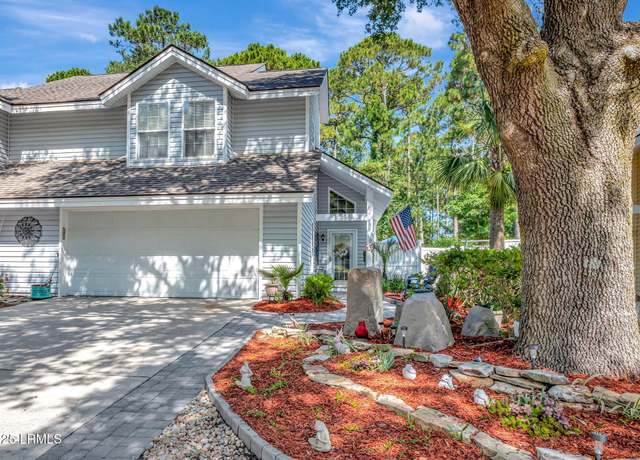 Property at 16 Lake Linden Ln, Bluffton, SC 29910, 3 beds, 2.5 baths