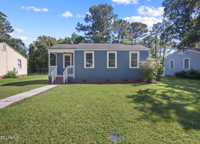 Property at 2708 North St, Beaufort, SC 29902, 2 beds, 1 bath