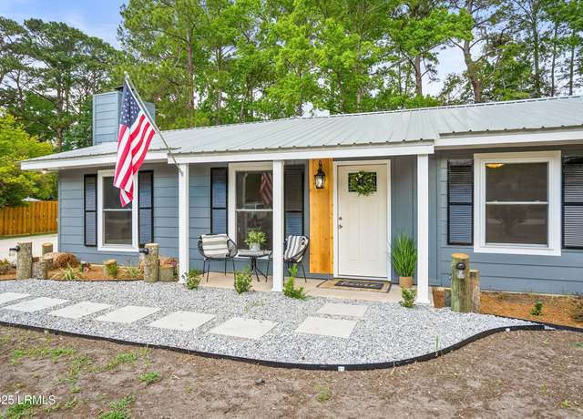 Property at 46 Mroz Rd, Beaufort, SC 29906, 3 beds, 1.5 baths