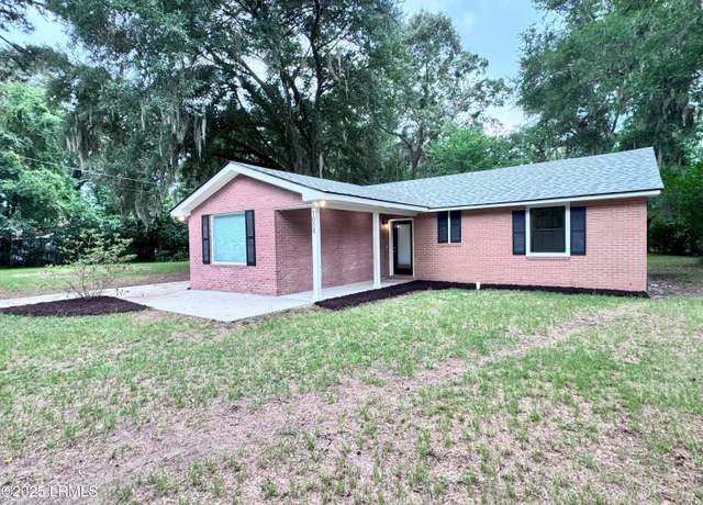 Property at 1008 Goodwin St, Burton, SC 29906, 3 beds, 1.5 baths
