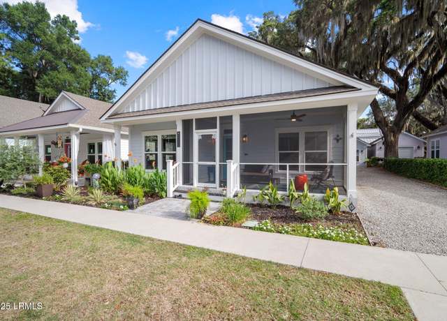 Property at 807 12th St, Port Royal, SC 29935, 3 beds, 2 baths