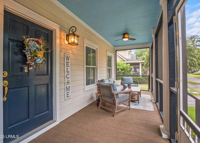 Property at 19 Brisbane Dr, Beaufort, SC 29902, 3 beds, 2.5 baths