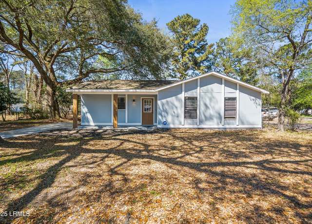 Property at 1976 Pulaski Dr, Beaufort, SC 29906, 3 beds, 2 baths