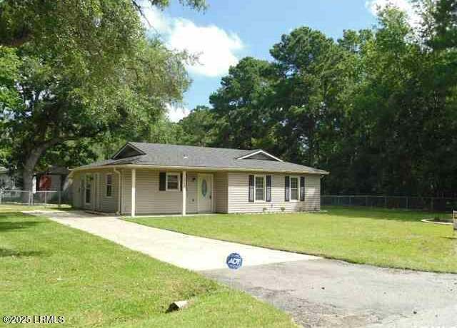 Property at 1994 Pulaski Dr, Beaufort, SC 29906, 3 beds, 2 baths
