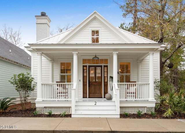 Property at 2 Hamlet Row, Beaufort, SC 29906, 3 beds, 2 baths