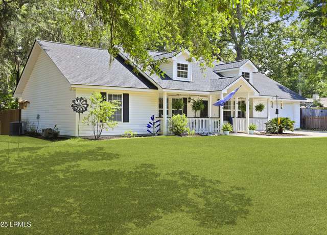 Property at 10 Brickyard Hills Dr, Beaufort, SC 29907, 3 beds, 2 baths
