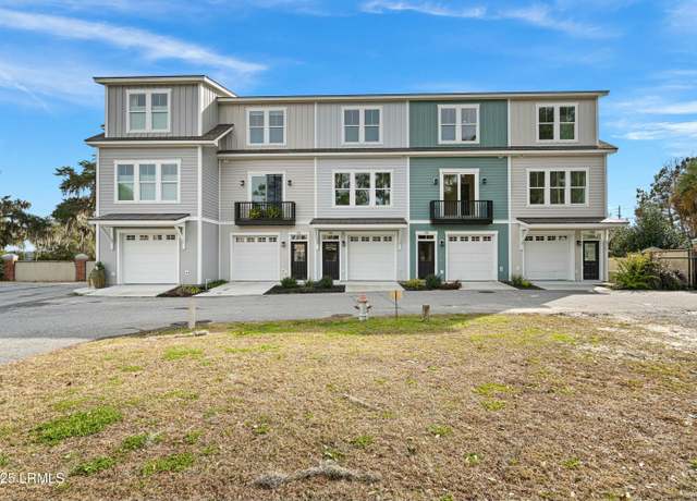 Property at 100 Battery Creek Club Dr, Beaufort, SC 29902, 2 beds, 2.5 baths