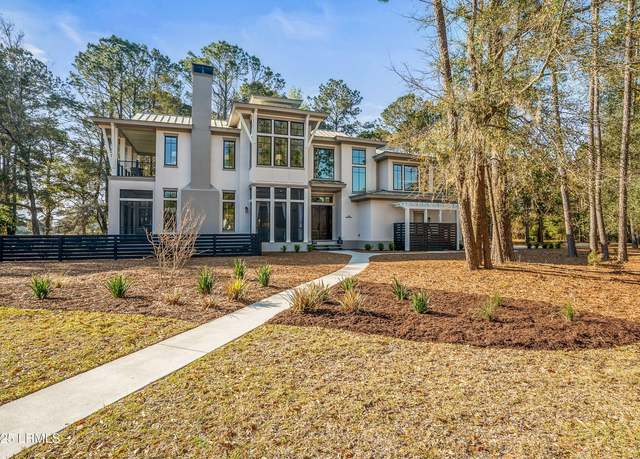 Property at 24 Division St, Beaufort, SC 29907, 3 beds, 3.5 baths