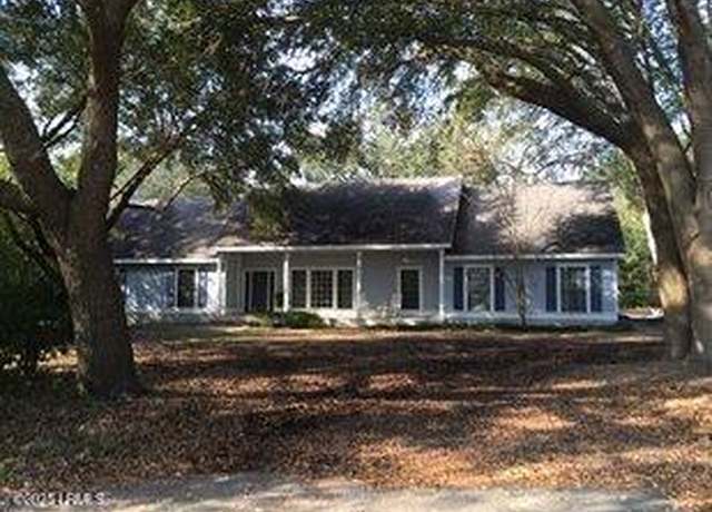 Property at 3508 Morgan River Dr S, Beaufort, SC 29907, 3 beds, 2 baths