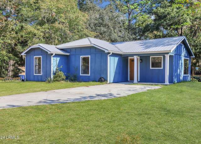 Property at 206 Middle Rd, Beaufort, SC 29907, 3 beds, 2 baths