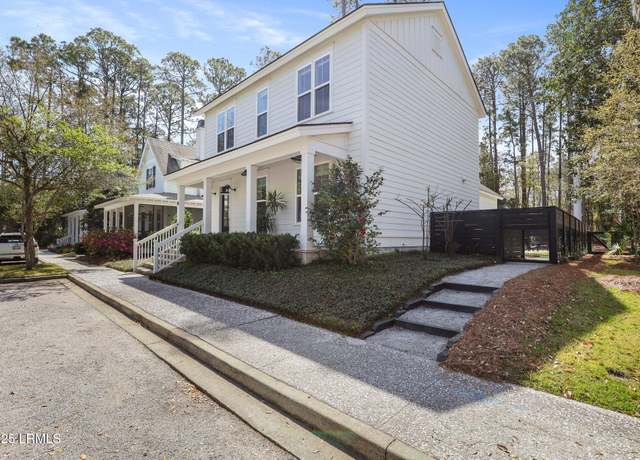 Property at 28 Tabby Shell Rd, Bluffton, SC 29910, 4 beds, 3.5 baths