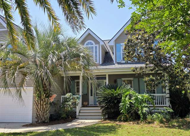 Property at 30 National Blvd, Beaufort, SC 29907, 3 beds, 2.5 baths
