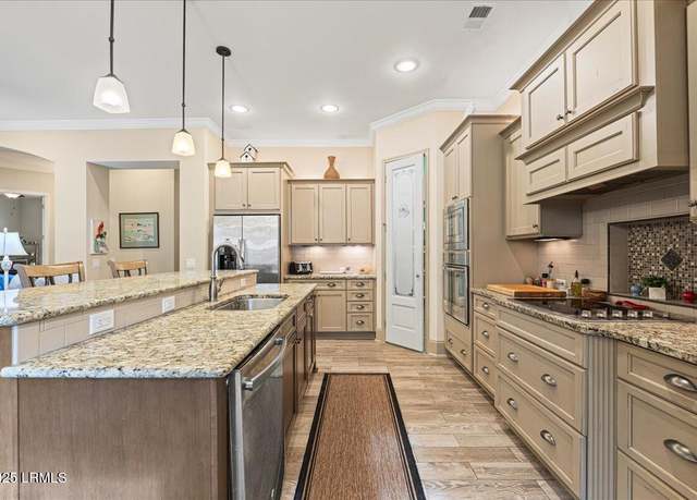 Property at 54 Palmetto Cove Ct, Bluffton, SC 29910, 3 beds, 3.5 baths