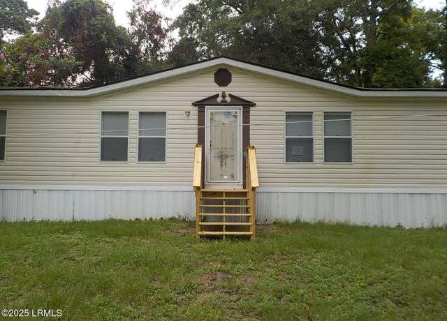 Property at 137 Windsor Rd, Burton, SC 29906, 3 beds, 2 baths