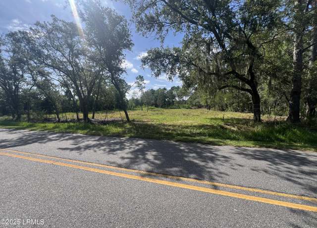 Property at 47 Meadowbrook Dr S, Beaufort, SC 29907