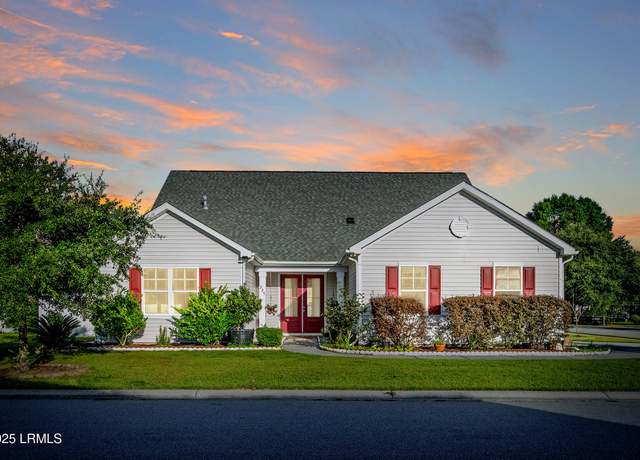 Property at 225 Waterstone Way, Bluffton, SC 29910, 5 beds, 3.5 baths
