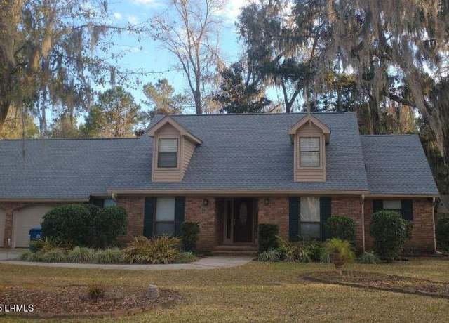 Property at 34 Chesterfield Lake Dr, Beaufort, SC 29906, 3 beds, 2 baths