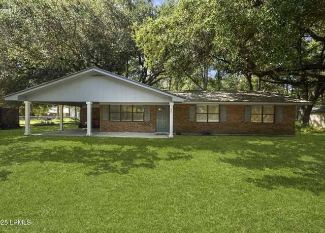 Property at 96 Pine Forest Loop, Ridgeland, SC 29936, 3 beds, 2 baths