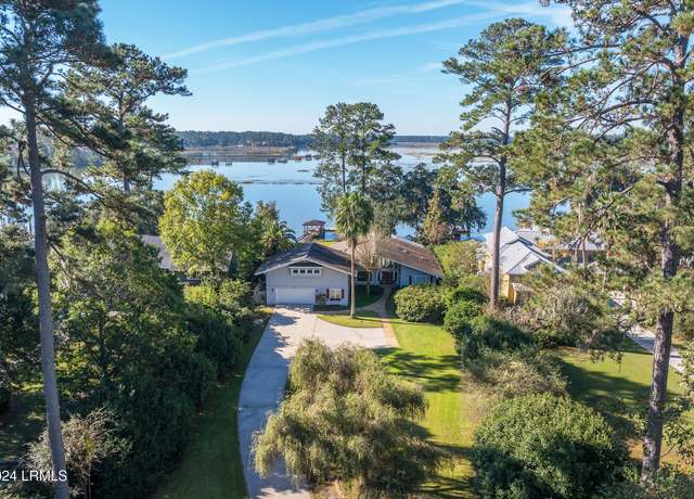 Property at 8 Okatie Rd, Bluffton, SC 29909, 4 beds, 4 baths