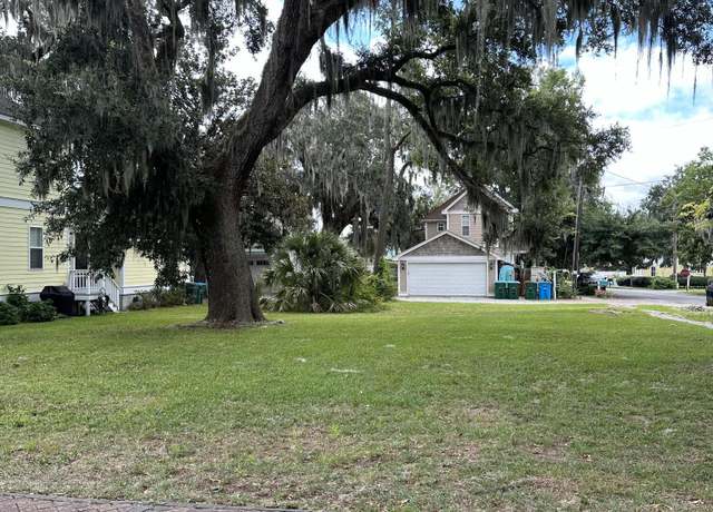 Property at 1021 12th St, Port Royal, SC 29935