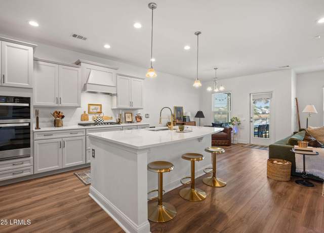 Property at 41 Neiman Dr, Okatie, SC 29909, 5 beds, 3.5 baths