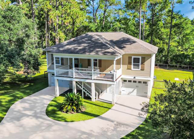 Property at 31 Downing Dr, Beaufort, SC 29907, 3 beds, 2 baths