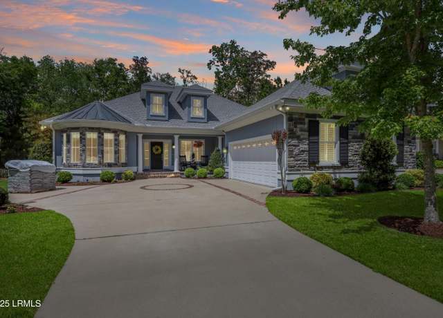 Property at 17 Chesterton Ct, Bluffton, SC 29910, 2 beds, 2.5 baths