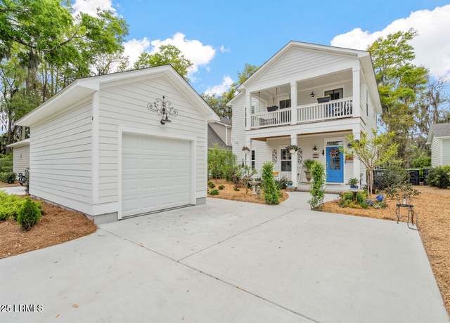 Property at 4 Tug Boat Ln, Beaufort, SC 29907, 4 beds, 3 baths