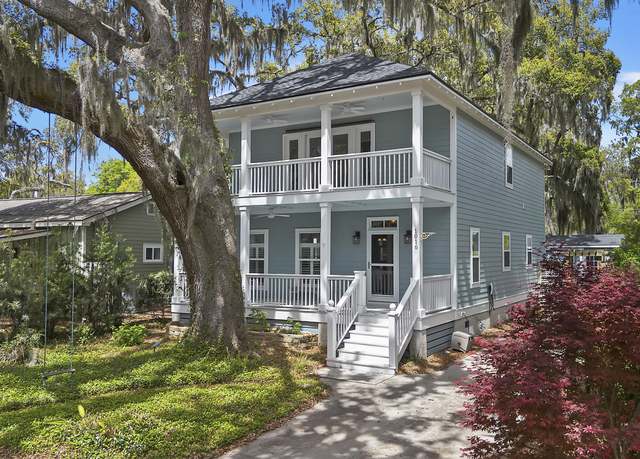Property at 1016 14th St, Port Royal, SC 29935, 3 beds, 2.5 baths