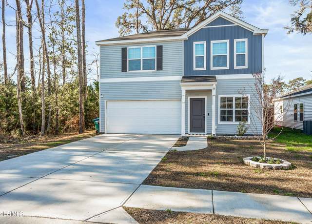 Property at 54 Chestnut St, Beaufort, SC 29906, 4 beds, 2.5 baths