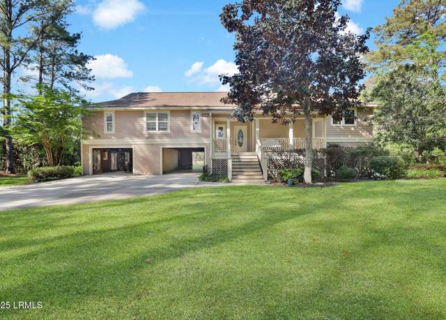 Property at 1812 Dolphin Row Dr, Beaufort, SC 29906, 4 beds, 3.5 baths