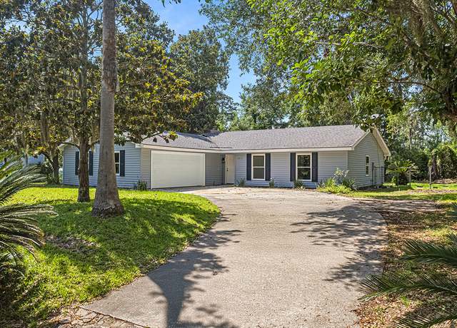 Property at 3017 Magnolia St, Beaufort, SC 29906, 4 beds, 2 baths