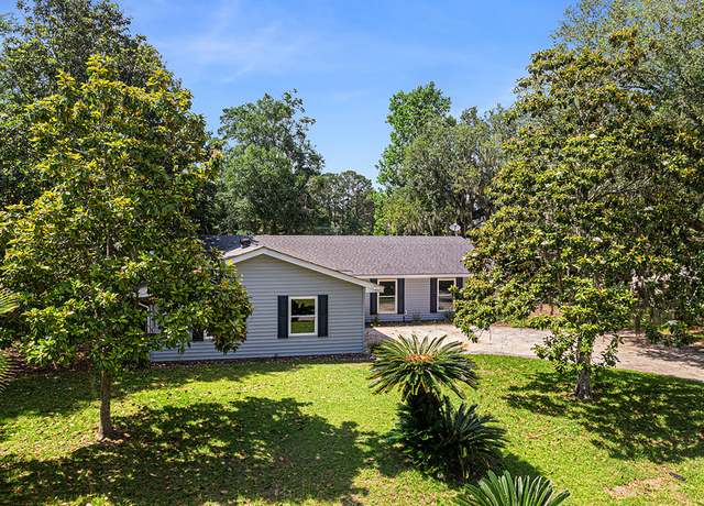 Property at 3017 Magnolia St, Beaufort, SC 29906, 4 beds, 2 baths