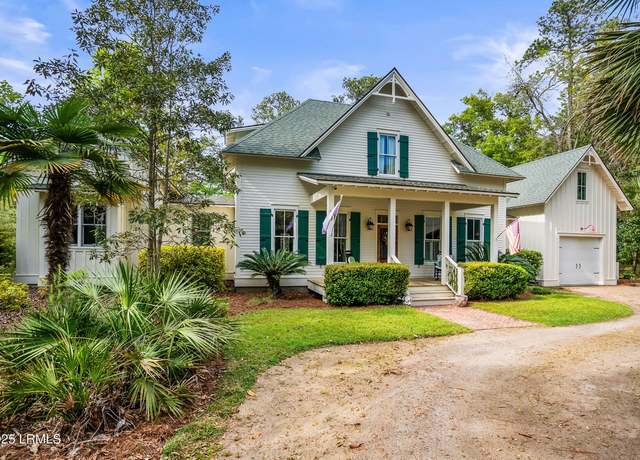 Property at 33 Ridge Rd, Beaufort, SC 29907, 3 beds, 2.5 baths
