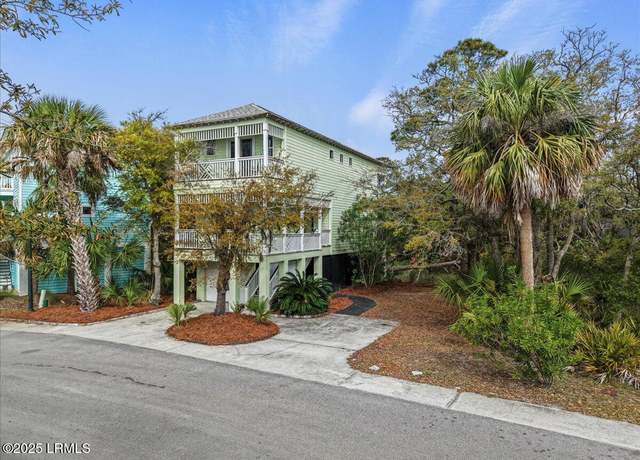 Property at 10 Veranda Beach Dr, Fripp Island, SC 29920, 2 beds, 2.5 baths