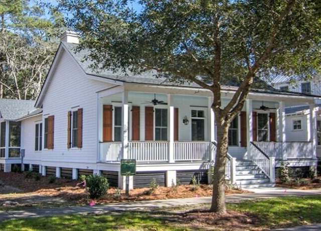 Property at 44 Dolphin Point Dr, Beaufort, SC 29907, 3 beds, 2 baths