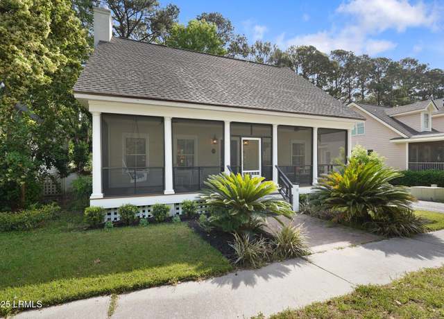 Property at 19 Brisbane Dr, Beaufort, SC 29902, 3 beds, 2.5 baths