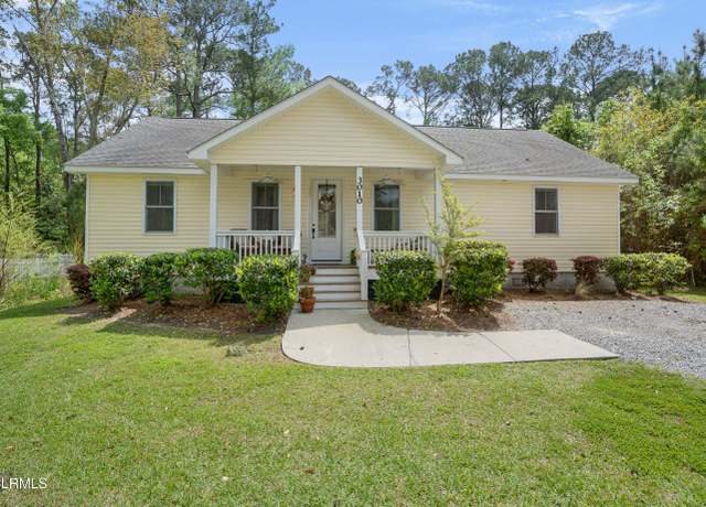 Property at 3010 Palmetto Ridge St, Beaufort, SC 29906, 4 beds, 3 baths