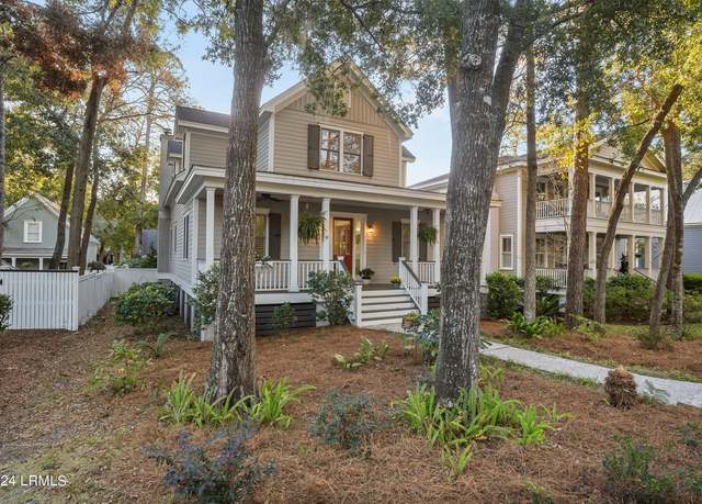 Property at 14 Hayek St, Beaufort, SC 29907, 5 beds, 5 baths