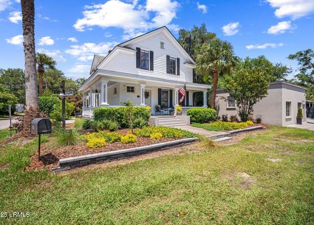 Property at 1215 Prince St, Beaufort, SC 29902, 4 beds, 4 baths