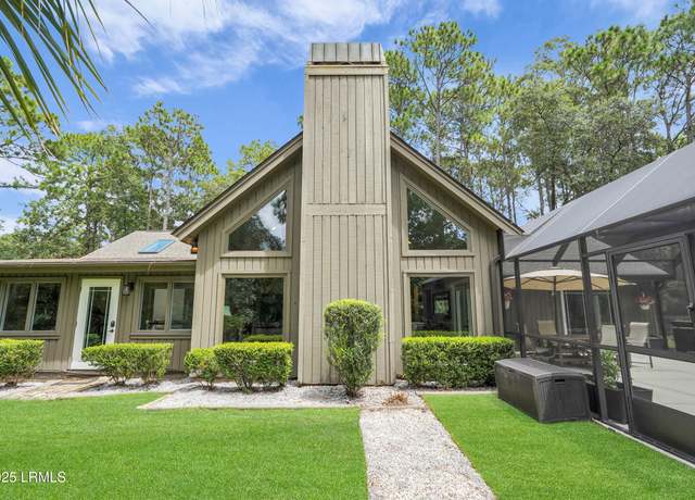 Property at 4 Egret Dr, Beaufort, SC 29907, 4 beds, 2.5 baths