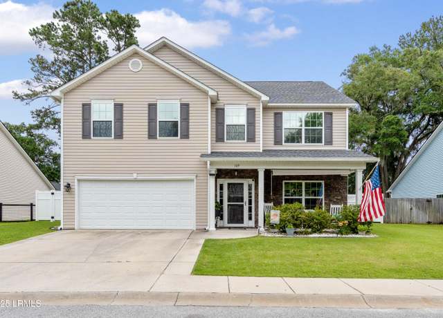 Property at 109 Patriot Ct, Beaufort, SC 29906, 4 beds, 2.5 baths