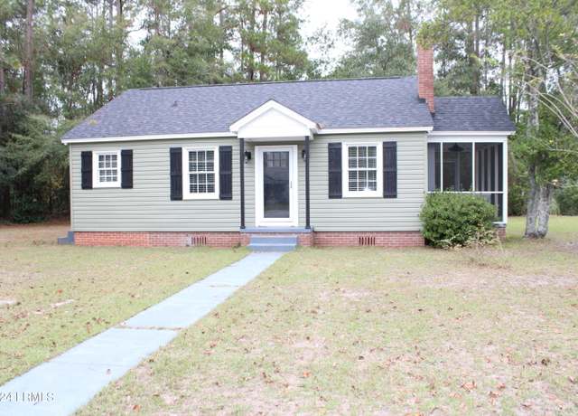 Property at 402 Schley St, Hampton, SC 29924, 2 beds, 1 bath