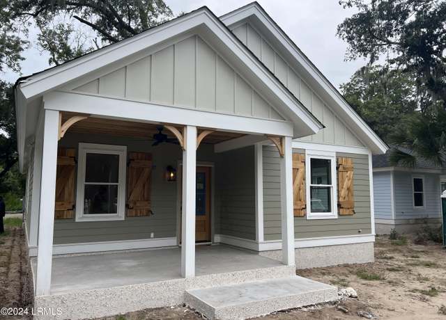 Property at 2017 Lafayette St, Beaufort, SC 29902, 3 beds, 2 baths