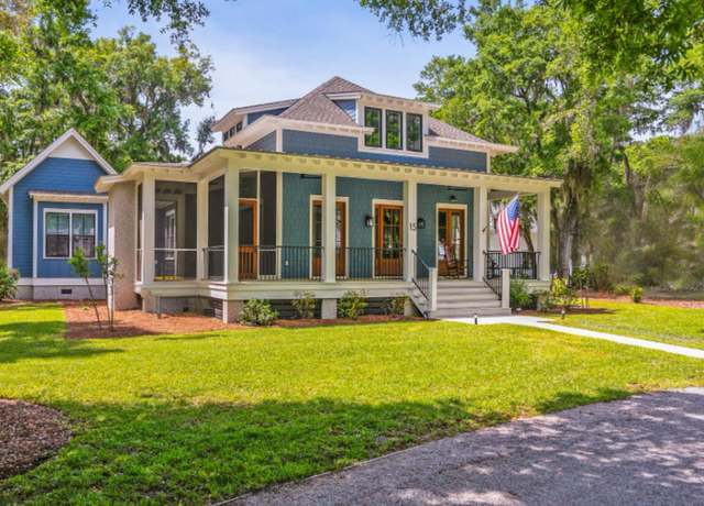 Property at 213 Old Plantation Dr W, Beaufort, SC 29907, 4 beds, 2.5 baths